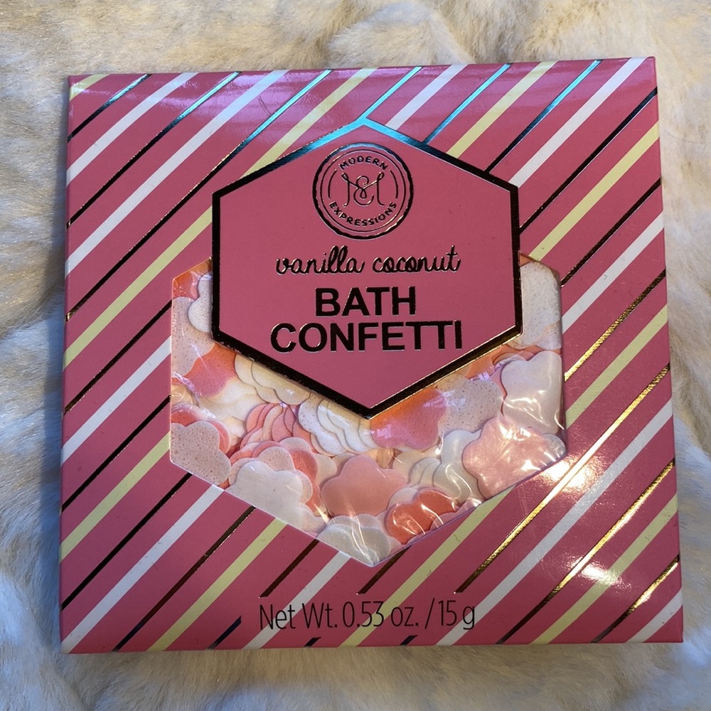 Cosmetic Bundle - Picture 9 of 13